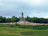Binger Impressionen: Hier fehlte noch – richtig – Die Germania vom Niederwalddenkmal