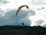 Tubist im Gleitschirmanflug – ohne Tuba